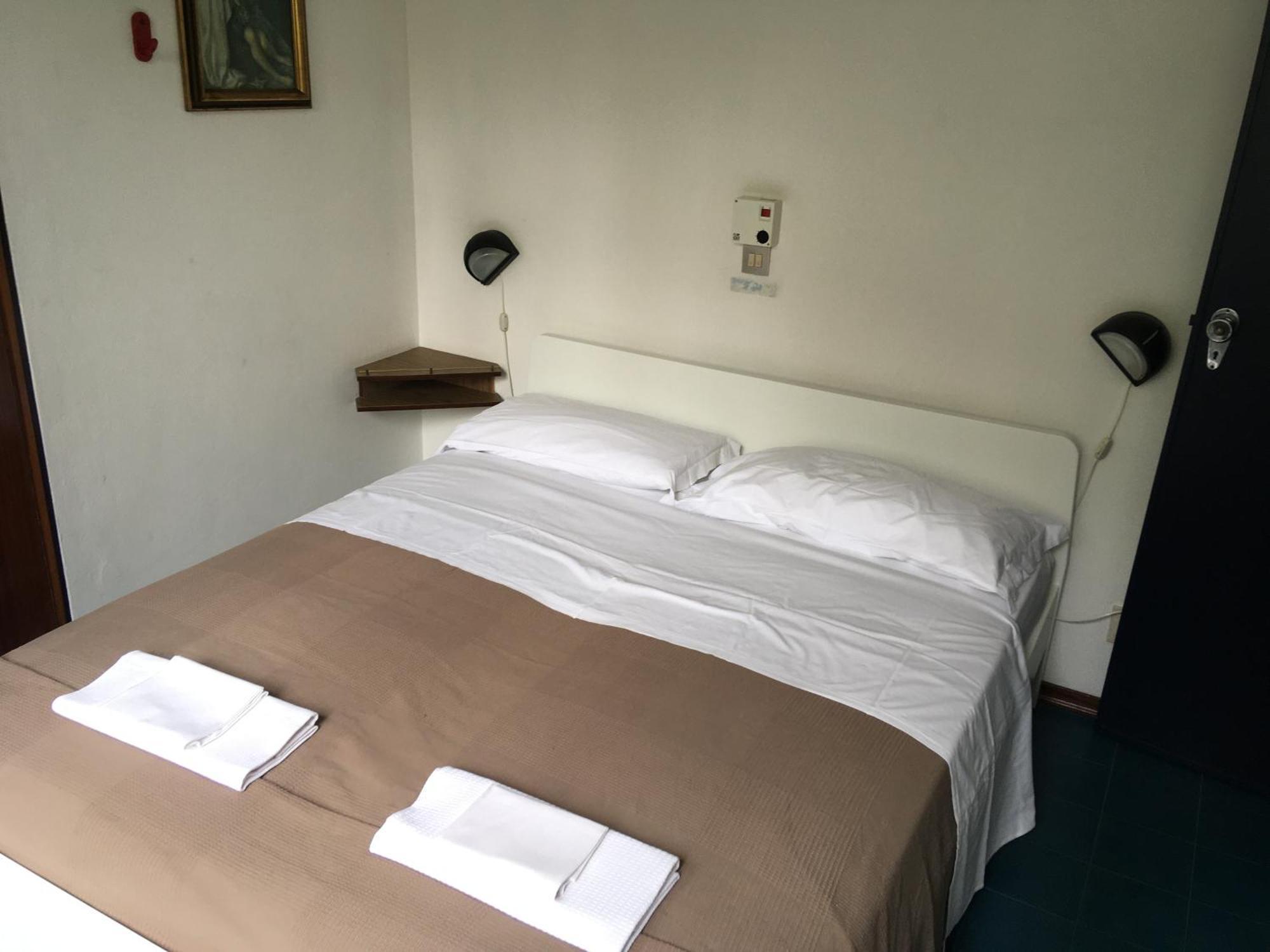 Hotel Maddalena マリーナ・ディ・ラヴェンナ エクステリア 写真