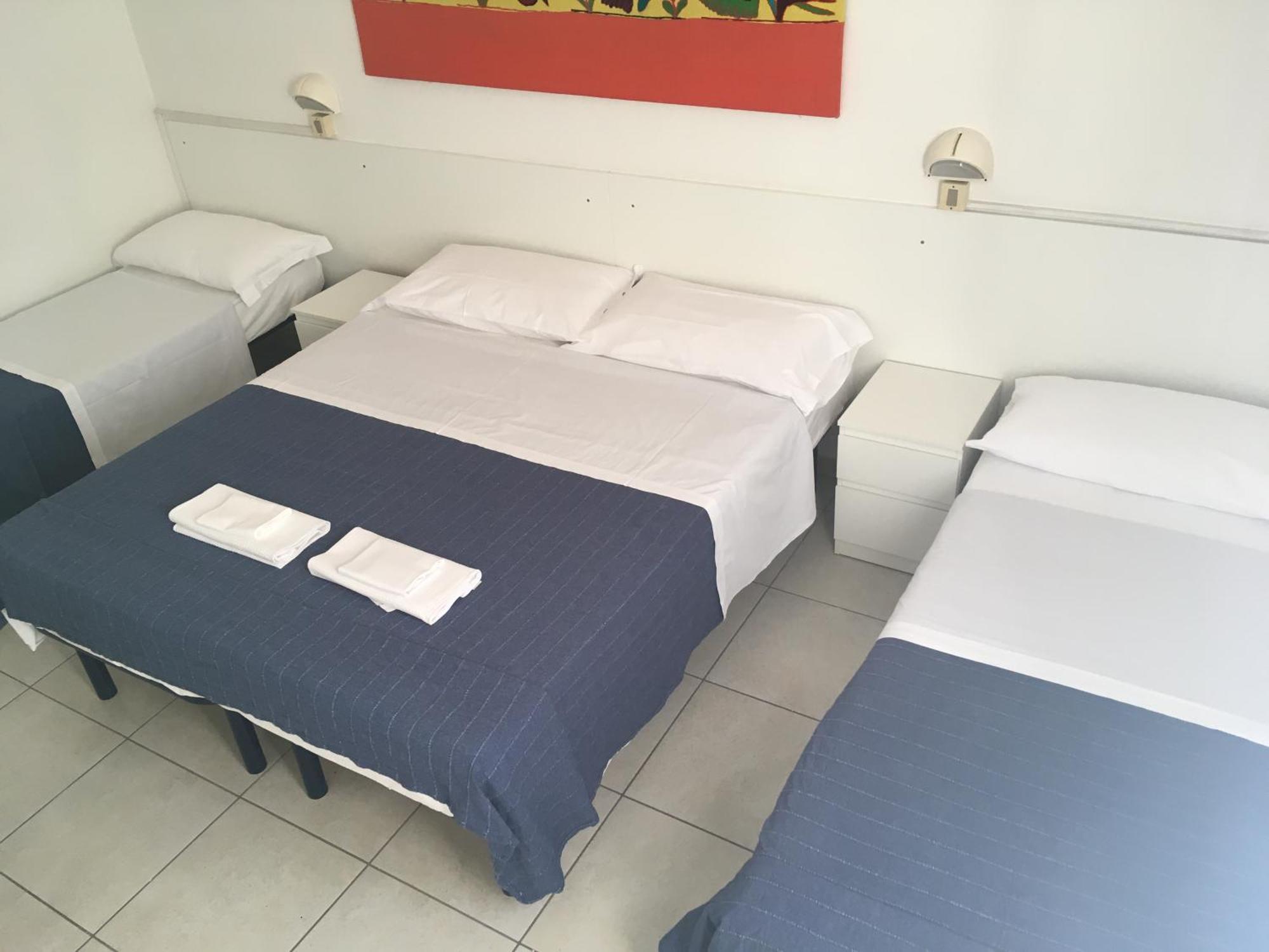 Hotel Maddalena マリーナ・ディ・ラヴェンナ 部屋 写真